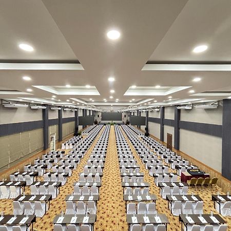 Vega Prime Hotel & Convention Sorong Exterior photo