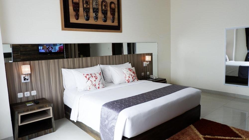 Vega Prime Hotel & Convention Sorong Exterior photo