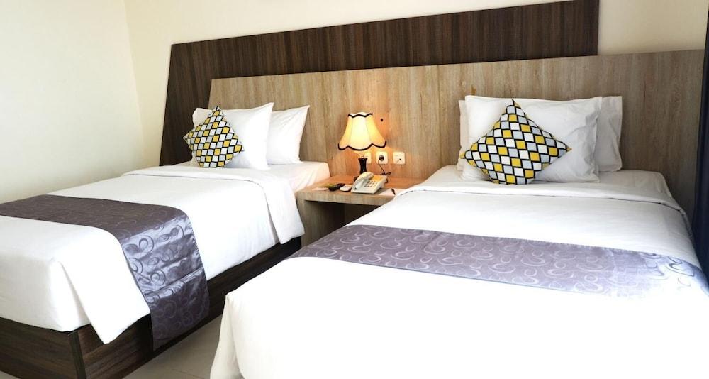 Vega Prime Hotel & Convention Sorong Exterior photo