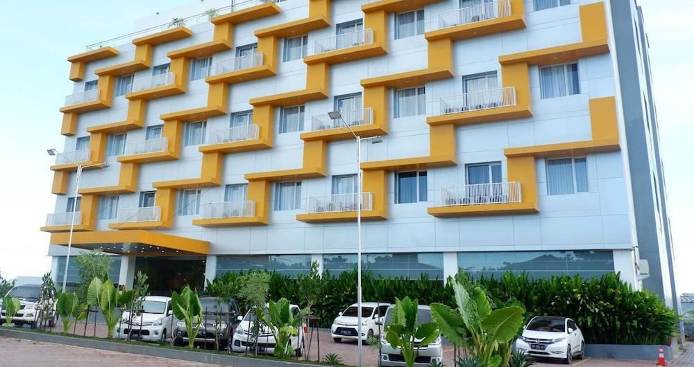 Vega Prime Hotel & Convention Sorong Exterior photo