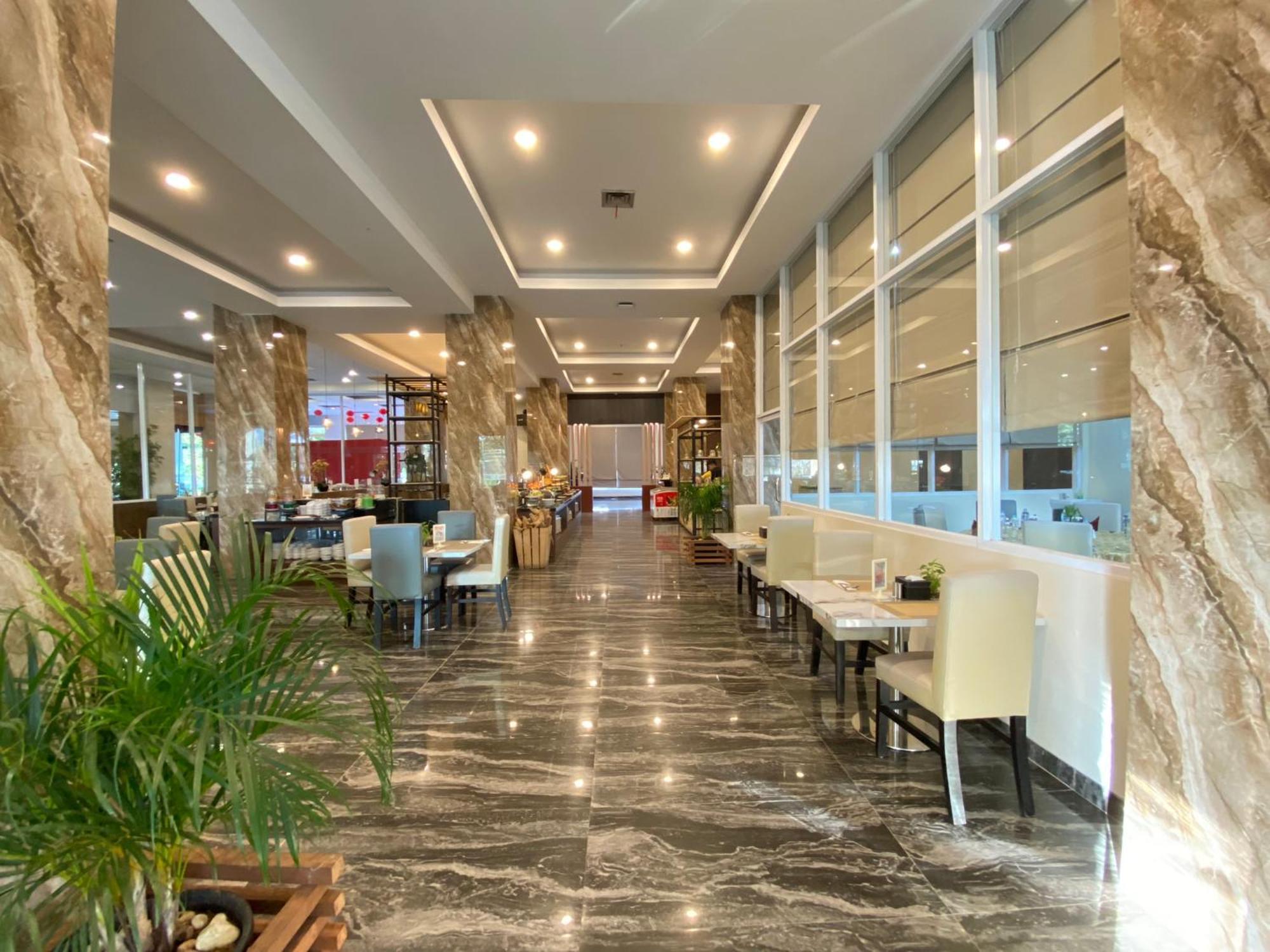 Vega Prime Hotel & Convention Sorong Exterior photo