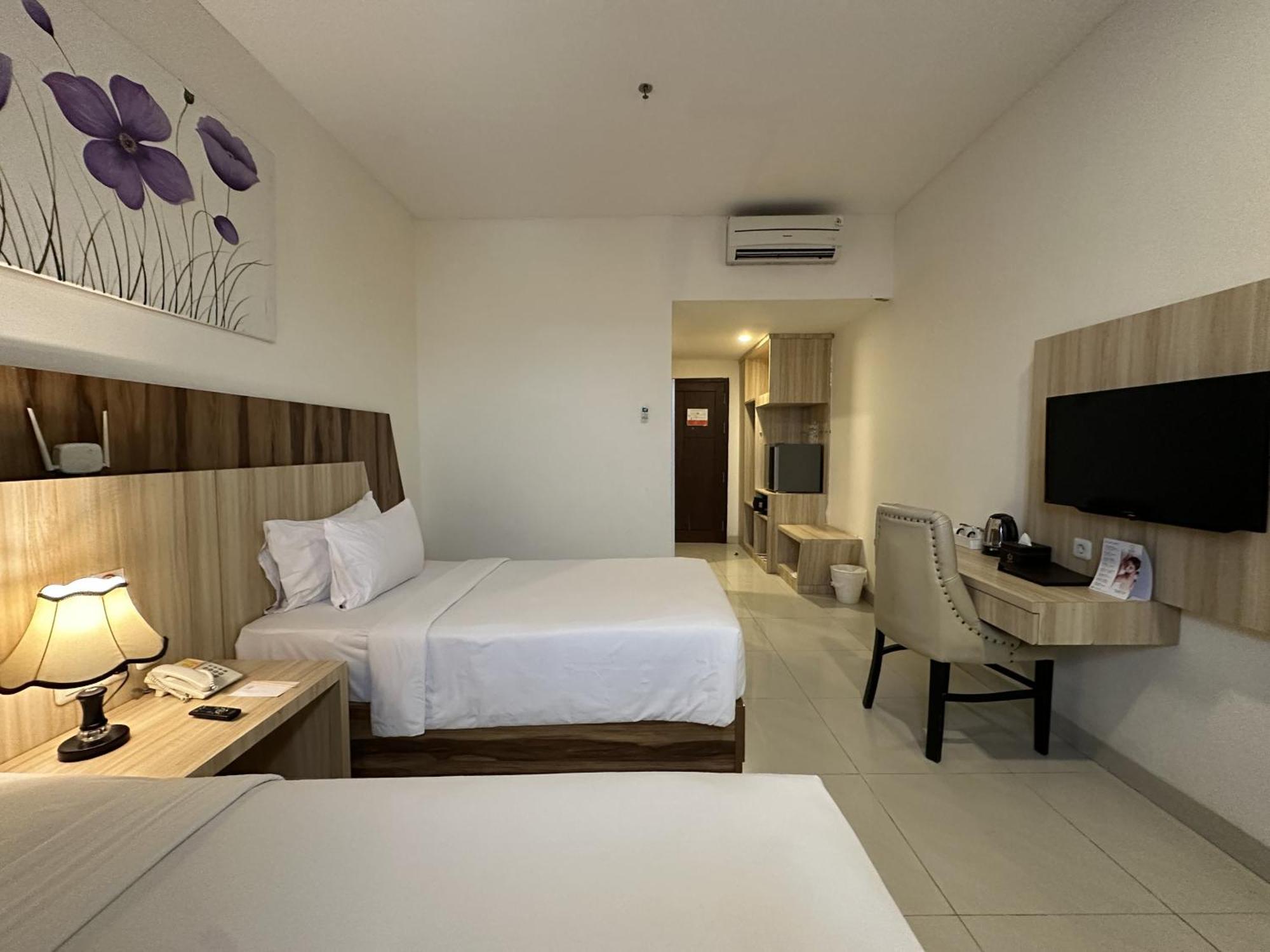 Vega Prime Hotel & Convention Sorong Room photo
