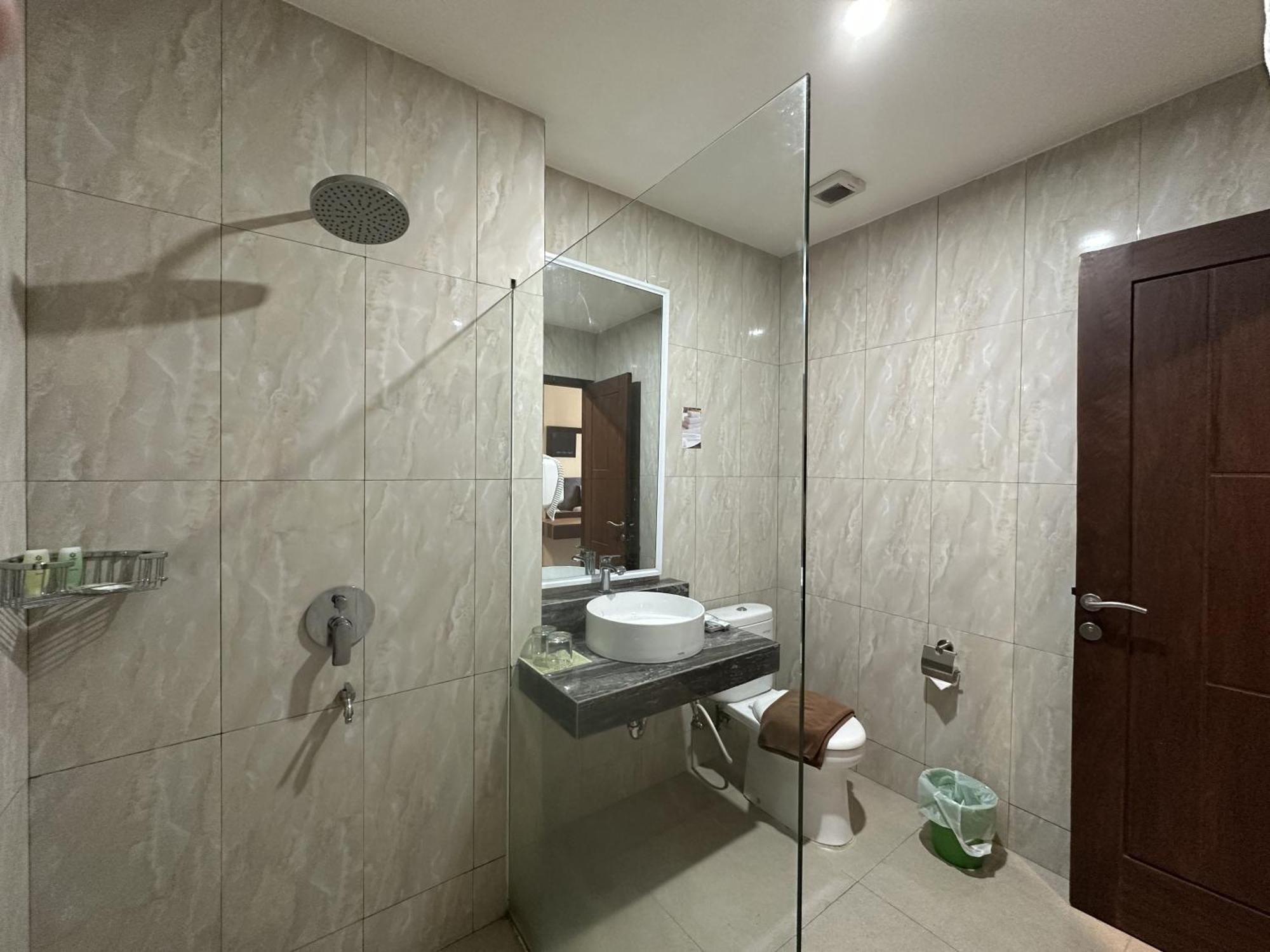 Vega Prime Hotel & Convention Sorong Exterior photo